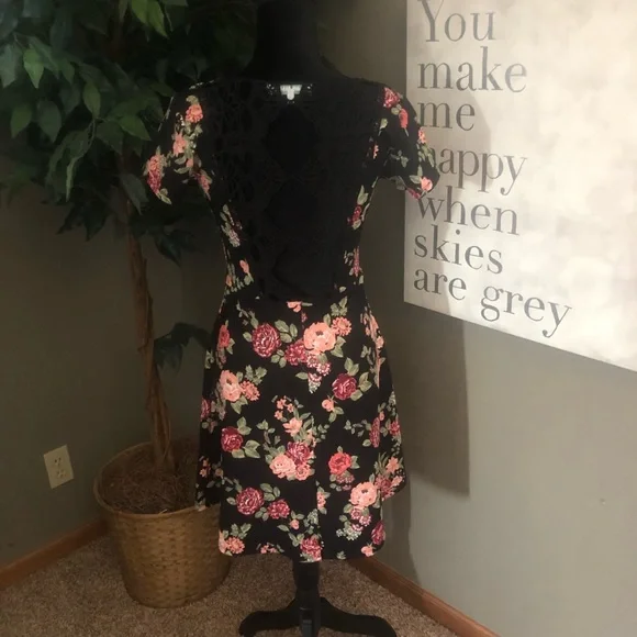 Black Floral Dress with Open Lace Back - Picture 4 of 8